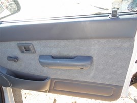 2000 Toyota Tacoma SR5 White Extended Cab 2.4L AT 2WD #Z23469